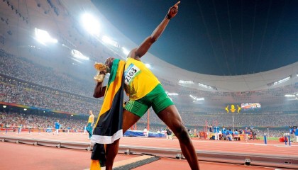 开云体育2026-武切维奇关键战不手软，凯尔特人末节带走篮网，当古典中锋在三分时代完成致命一击