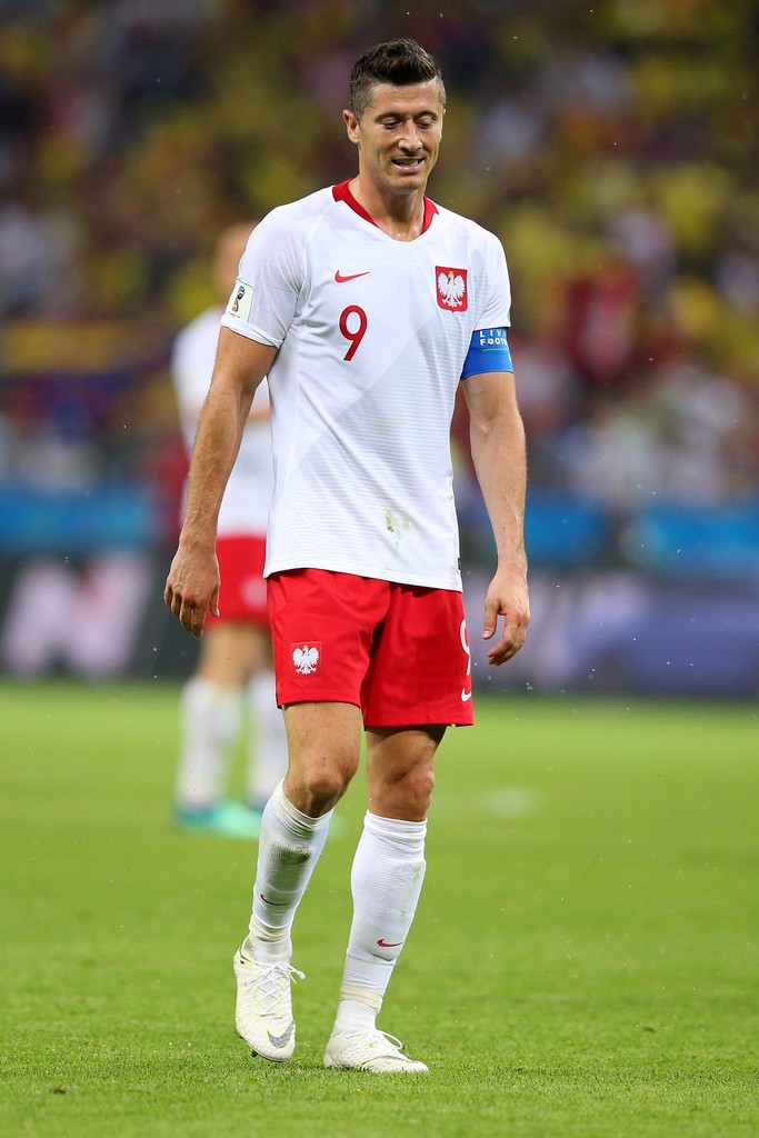 美国横扫波兰，莱万统治全场