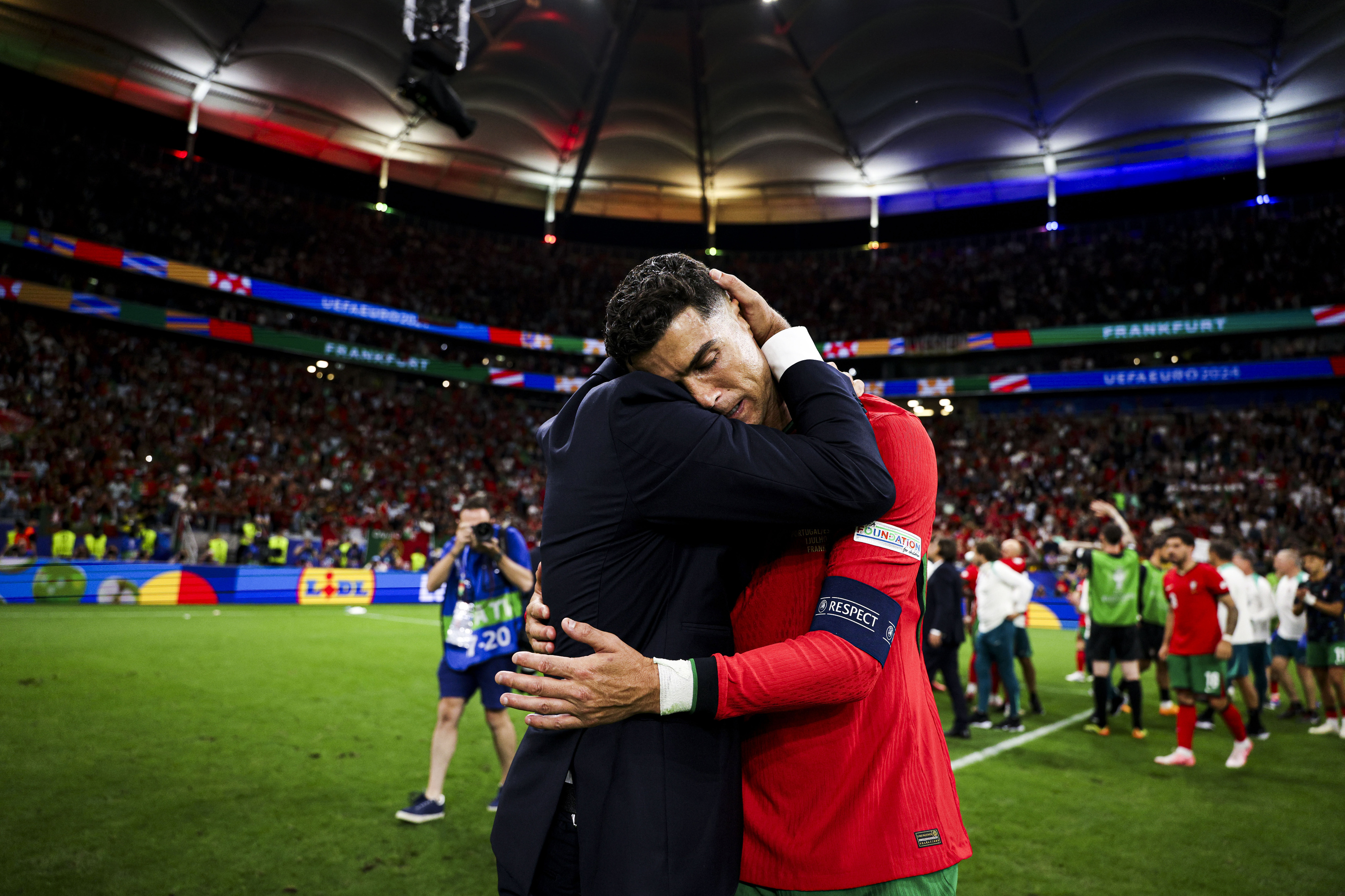 葡萄牙队完胜日本队，许昕状态火热