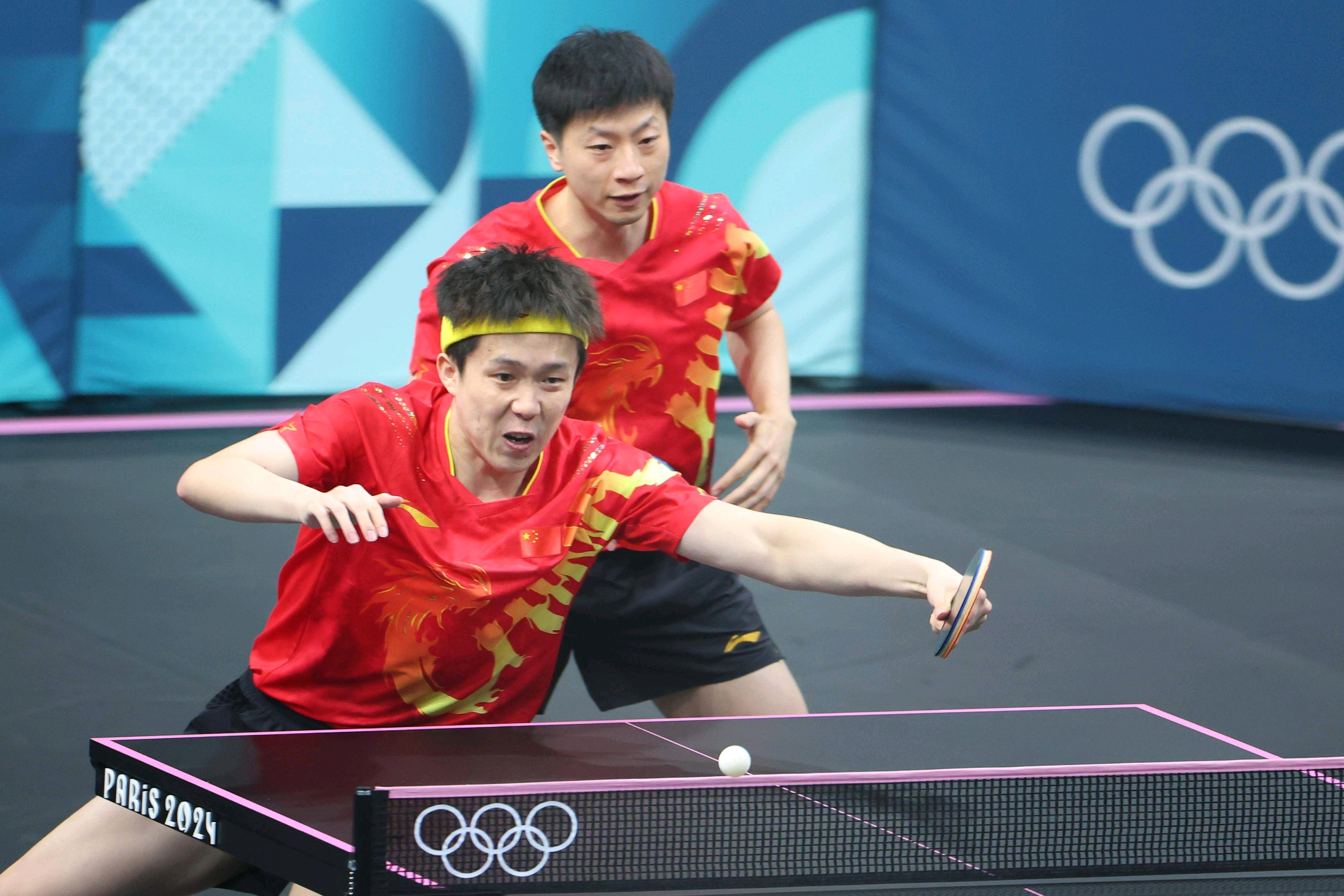 中国队鏖战葡萄牙队，马龙刷新纪录