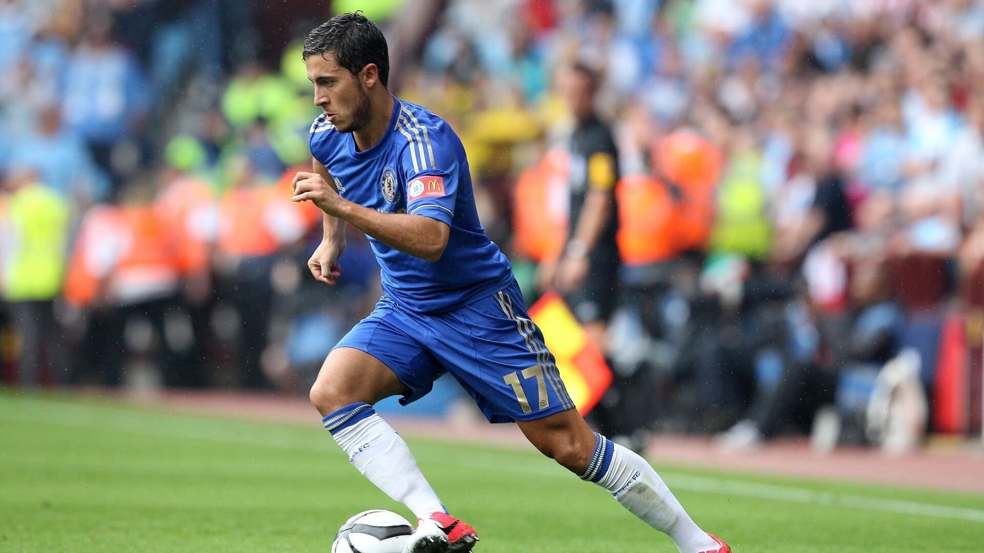 世界排名争夺战焦点战，法国制霸几内亚，足球殖民主义的幽灵与非洲足球的无声反抗